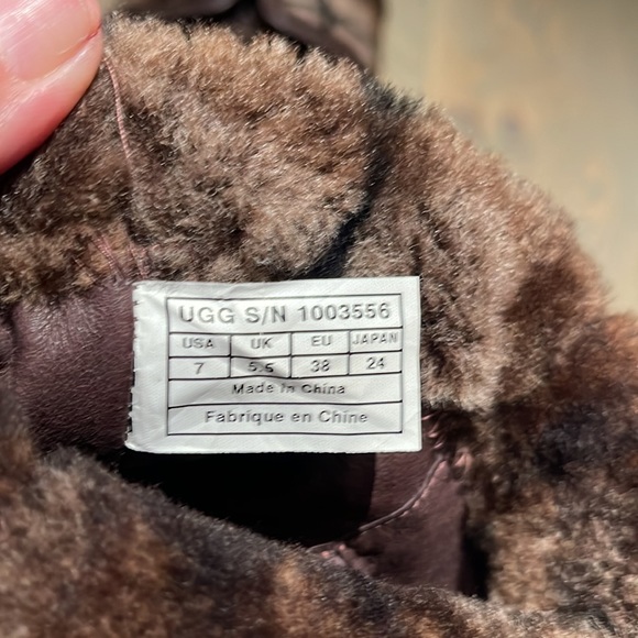 Ugg Australia Savoie Brown Leather Fold Down Platform Heeled Boots size 7 - Picture 9 of 9